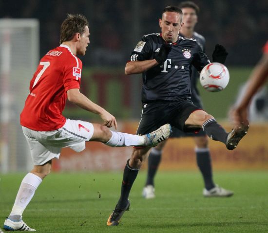 而他的防守 而他的防守